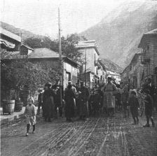 L'entrevue des generaux Cadorna, Joffre et de Castelnau a Saint-Michel-de-Maurienne; le..., 1916. Creator: Unknown