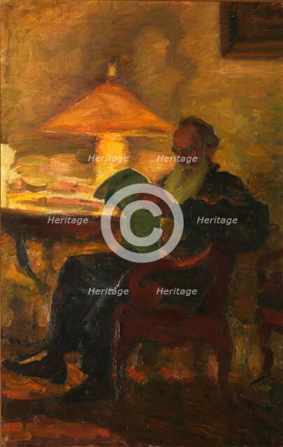 Leo Tolstoy with a newspaper, 1901. Artist: Pasternak, Leonid Osipovich (1862-1945)