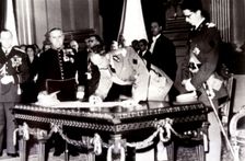 Leopold III abdicated in favor of his son Baudouin I, sign of the abdication the act