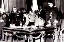 Leopold III abdicated in favor of his son Baudouin I, sign of the abdication the act