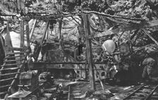 Les nouveaux decors de la guerre: canon de 240 camoufle 1916. Creator: Unknown
