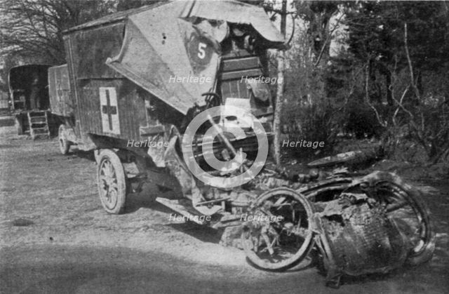 'Les Automobiles militaires au peril et a l'honneur; auto sanitaire affectee a l'evacuation..., 1916 Creator: Unknown.