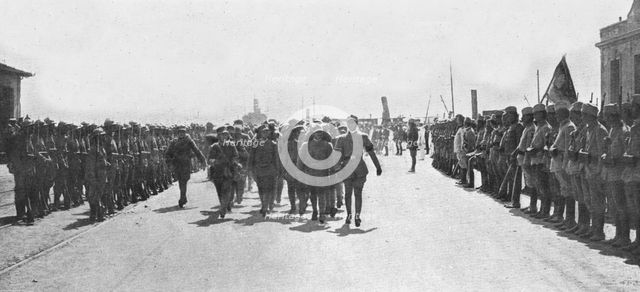 'Les allies a Salonique; L'arrivee des italiens', 1916. Creator: Unknown.