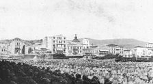 Les allies a Salonique; L'arrivee des italiens: les troupes italiennes massees sur le mole 191 Creator: Unknown