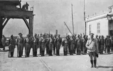 Les allies a Salonique; L'arrivee des Russes: le general russe Artamanof 1916. Creator: Unknown