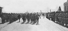 Les allies a Salonique; L'arrivee des italiens 1916. Creator: Unknown