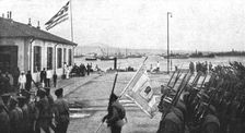 Les allies a Salonique; L'arrivee des Russes: le drapeau d'un regiment 1916. Creator: Unknown