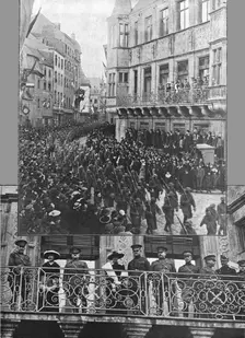 Les Americains dans le Luxembourg; A Luxembourg, sur le balcon du Palais, aux cotes... 1918. Creator: Unknown