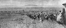 'Les Americains dans le Saillant de Saint-Mihiel; Colonnes americains en marche sur la..., 1918. Creator: Unknown