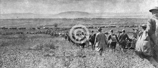 ''Les Americains dans le Saillant de Saint-Mihiel; Colonnes americains en marche sur la..., 1918. Creator: Unknown.