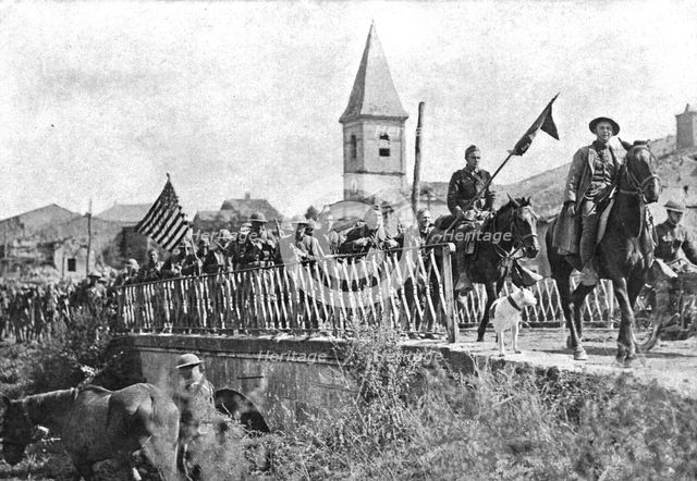 ''Les Americains dans le Saillant de Saint-Mihiel; Une campagnie americaine du genie..., 1918. Creator: Unknown.