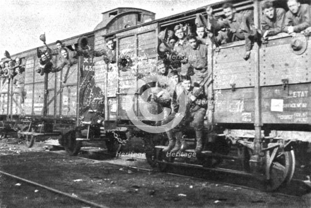 'Les Americains en Ligne; En route pour le front', 1917. Creator: Unknown.