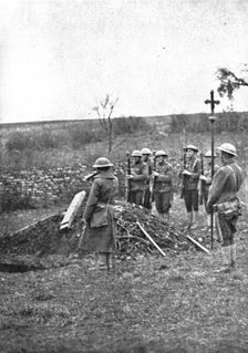 Les Americains en Ligne; Le dernier salut du clairon 1917. Creator: Unknown