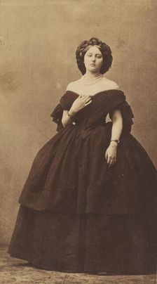 Les beau décolleté, 1860s. Creator: Pierre-Louis Pierson