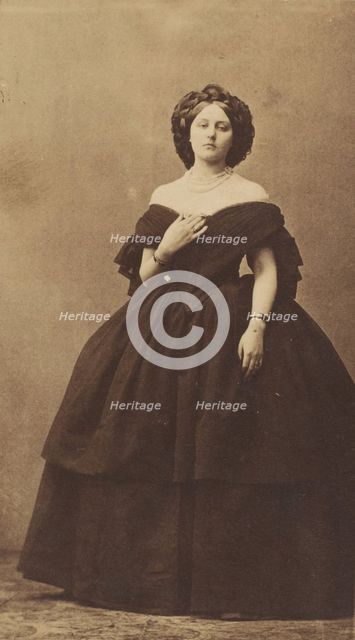 Les beau décolleté, 1860s. Creator: Pierre-Louis Pierson.