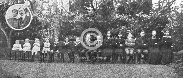 'Les belles familles; les quinze enfants de M. et Mme Lestienne; dans le medaillon, les..., 1916. Creator: Unknown.