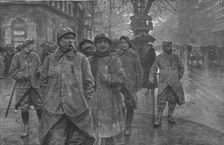 'Les boulevardiers de 1916. 1916. Creator: J Simont