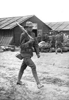 Les <<Boys>> de L'Amerique; Au Camp Americain de Saint-Nazaire: une sentinelle 1917. Creator: Jean Clair-Guyot