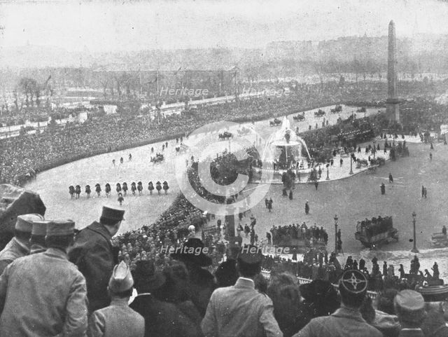 'Les chefs d'etat Allies a Paris; Defile sur la place de la Concorde, le 14 decembre, des..., 1918. Creator: Unknown.