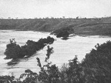 'Les chutes de Rippon; Le Nord-Est Africain 1914. Creator: Unknown