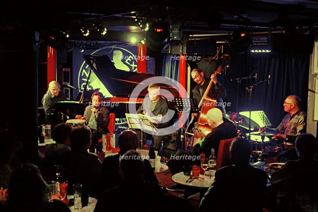 Les Cirkel (Castle, Holder, Hill, Mannix and Robinson), Pizza Express, Dean St, London, 2015. Artist: Brian O'Connor.