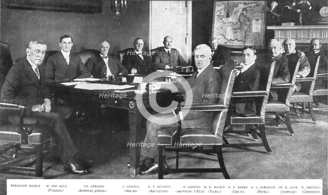 'Les collaborateurs du president Wilson; Le president Wilson et ses ministres', 1917. Creator: Unknown.