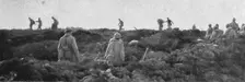 Les combats de Verdun. Prise d'une mitrailleuse allemande. Au Sud de Fleury, le 2 aout..., 1916. Creator: Unknown