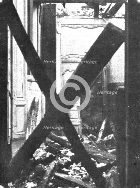''Les Combats Devant Soissons; L'interieur du Palais', 1915. Creator: Unknown.