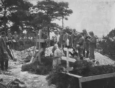 Les debuts des troupes Russes sur le front Francais de Champagne; Les premieres tombes 1916. Creator: Unknown