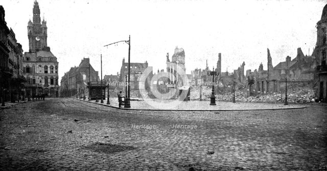 ''Les devastations a Douai; La place d'Armes don’t un cote a ete incendie par..., 1918. Creator: Unknown.