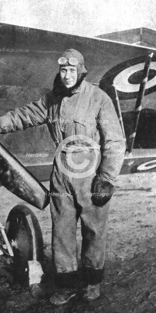 'Les Etats-Unis dans la guerre; Le sergent aviateur americain James Roger MacConnell..., 1917. Creator: Unknown.
