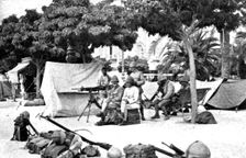 Les Evenements de Grece; Les troupes francaises assurant l'ordre a Athenes..., , (1917). Creator: Unknown