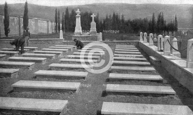 'Les Evenements de Grece; Nos morts, au cimetiere du Piree: l'enclos ou devaient reposer..., 1917. Creator: Unknown.