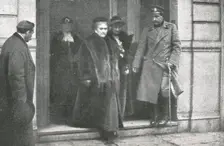 'Les Exiles; La reine Milena, accompagnee de son fils cadet et de ses deux filles 1916 (1924) Creator: Unknown