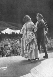 Les entr'actes de la bataille.-- "Manon" au Theatre du Front 1916. Creator: Unknown