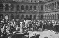 Les Funerailles du general Gallieni a Paris et a Saint-Raphael; Aux Invalides: le..., 1916. Creator: Unknown