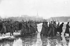 Les Funerailles des Morts de la Revolution; Les delegations de l'armee dans le cortege 1917. Creator: Unknown