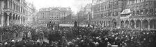 Les fetes de la victoire en Belgique; sur le Grand Place de Bruxelles, le 22 juillet:..., 1919. Creator: Jean Clair-Guyot