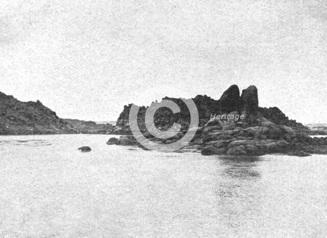 ''Les granites de Philae; Le Nord-Est Africain', 1914. Creator: Unknown.