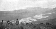 les Italiens en Albanie ; A l'ouest de Valona: la vallee de la riviere Vojussa don’t les Autrichien Creator: Unknown