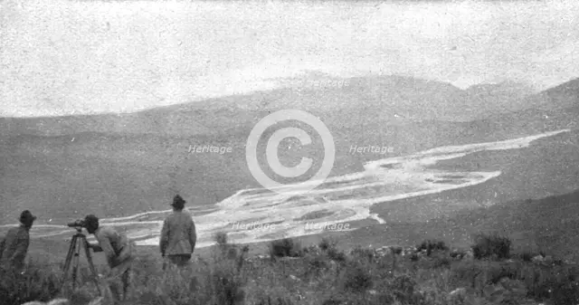 'les Italiens en Albanie ; A l'ouest de Valona: la vallee de la riviere Vojussa don’t les Autrichien Creator: Unknown.