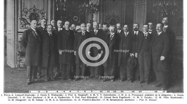'Les parlementaires Russes en France; Lundi, 22 mai, a la presidence de la Chambre..., 1916. Creator: Henri Manuel.