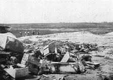 Les Peripeties d'une Attaque; Apres notre avance: nettoyage du champ de bataille et..., 1916 (1924) Creator: Unknown