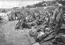 Les Peripeties d'une Attaque; Le 1er aout 1916, entre Belloy et Estrees, au moment..., 1916 (1924) Creator: Unknown
