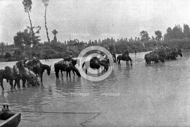 'les premieres operations Italiennes; cavalerie italienne abreuve ses chevaux dans l'Isonzo', 1915. Creator: Unknown.