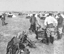 Les premiers contingents Franco-Anglais a Salonique; A Zeitenlick; la vie au camp 1915 (1924). Creator: Unknown