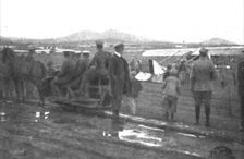 Les premiers contingents Franco-Anglais a Salonique; Au camp d'aviation francais de...1915 (1924). Creator: Unknown