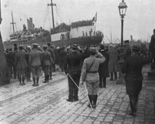 Les premiers soldats Russes en France; le premier navire charge des troupes du general..., 1916. Creator: Jean Clair-Guyot