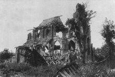 Les ruines reconquises: eglises de villages, dans la Somme; l'eglise de Frise 1916. Creator: Unknown