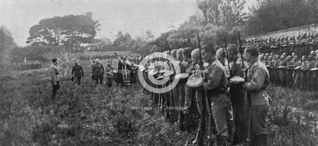 'Les Russes en France; au camp Mirabeau, pres de Marseille : la benediction des soldats..., 1916. Creator: Unknown.